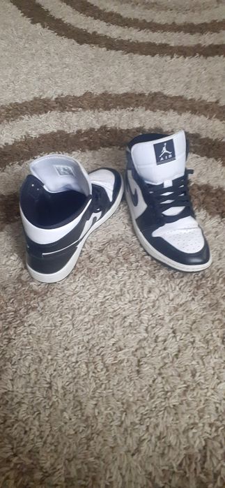 Jordan 1 mid  originali