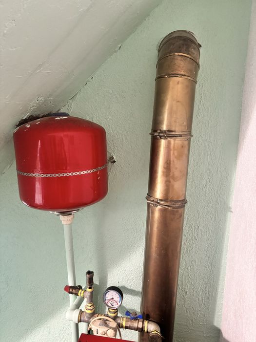 Centrala pe lemne bricheti carbune