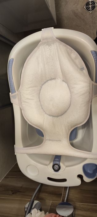 Вана със стойка Chipolino