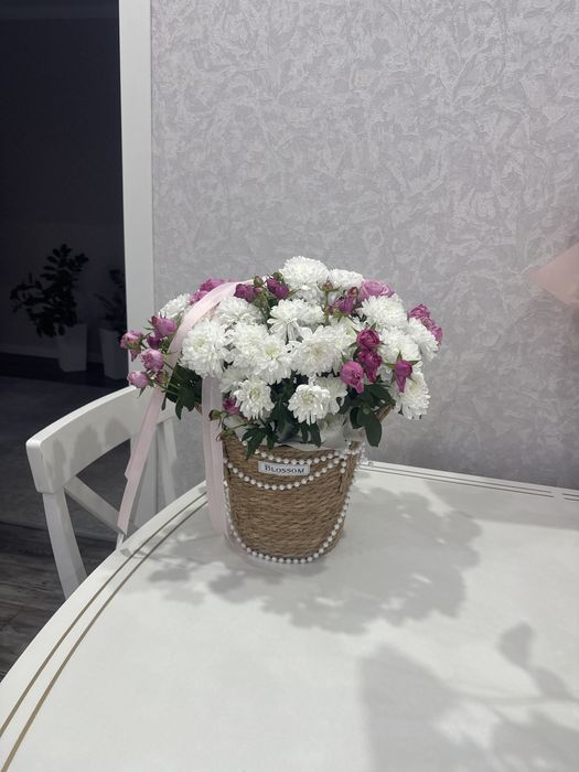 Гүл сатылады