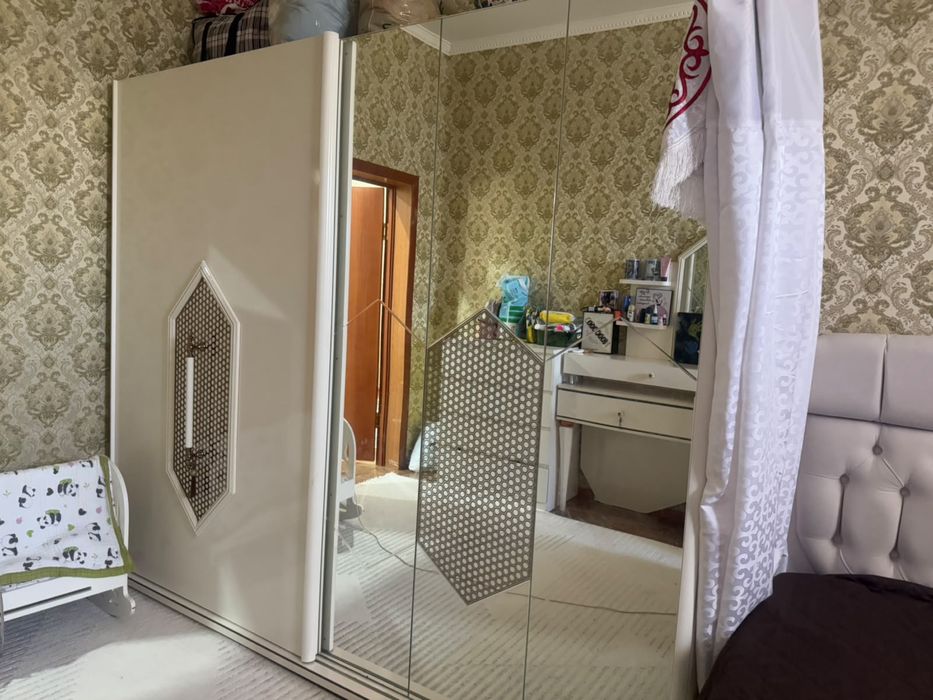 Продается спальный гарнитур в комплекте