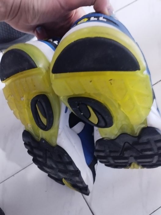 Обувки Puma и Cropp