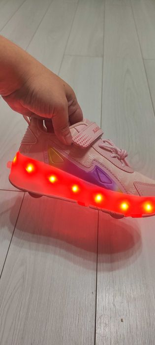 Кроссовки роликовые