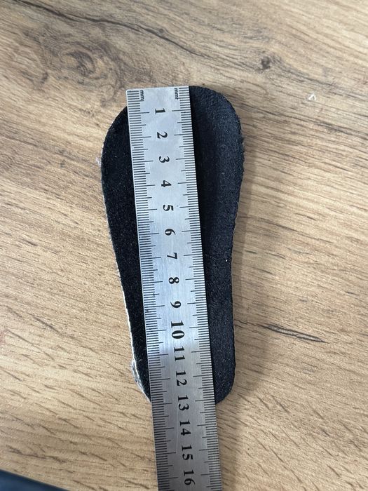 Продам детскую обувь