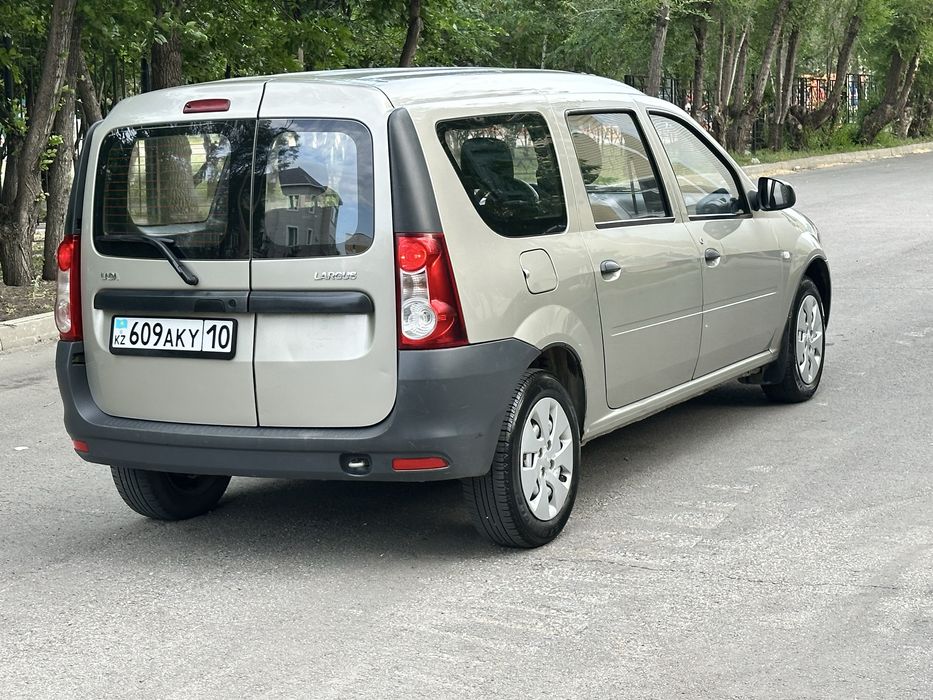 Продам ларгус 2013 год