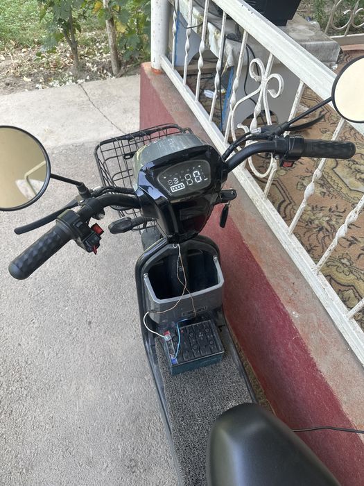 Скутер электроный