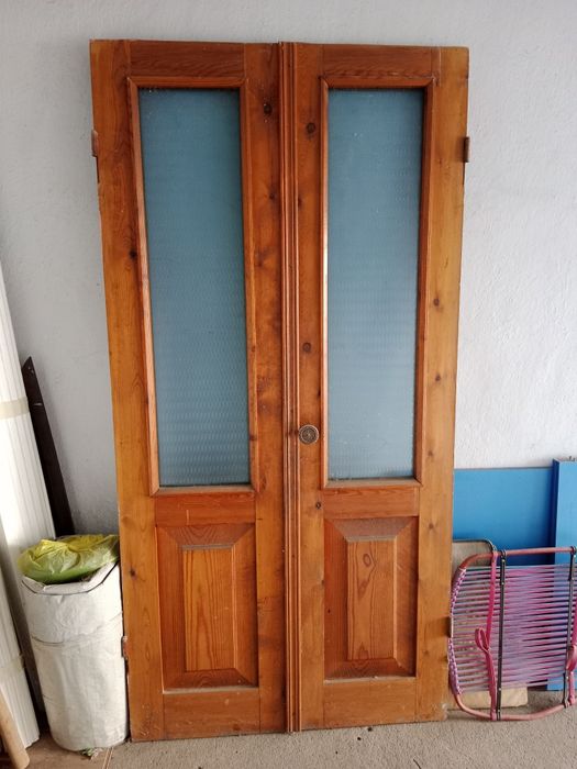 Дверь деревянная