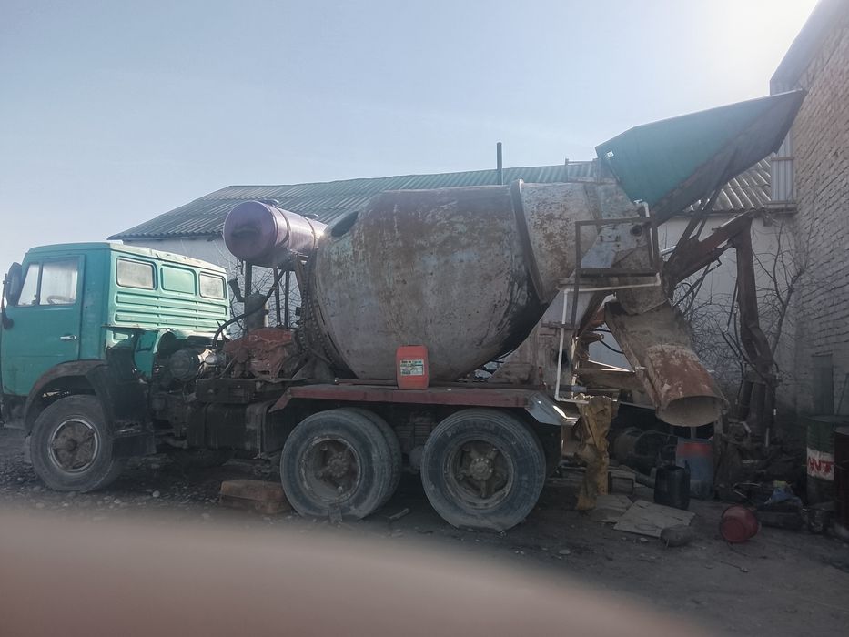 Kamaz Meksir õziga õzi yuklaydi