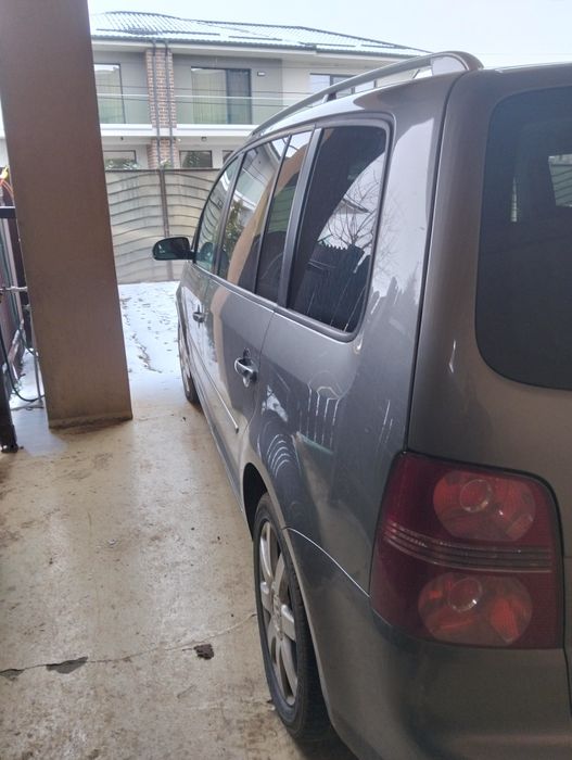 Volkswagen Touran 2.0 tdi DSG 6
