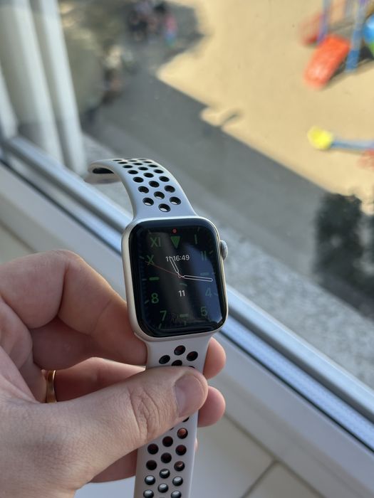 Apple Watch 4 44mm GPS+Cellular Nike