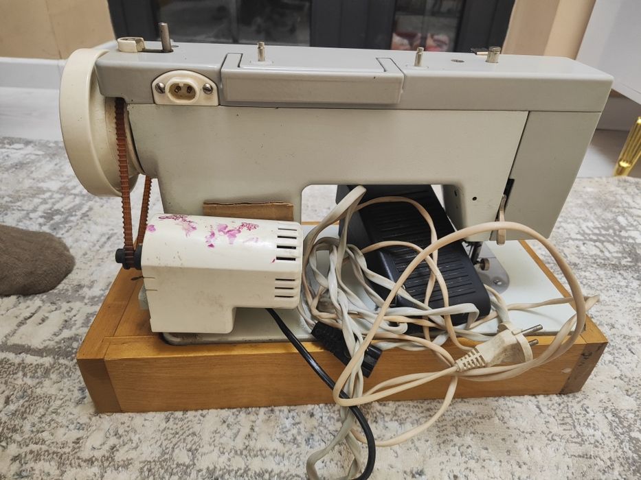 Швейная машинка чайка 134A