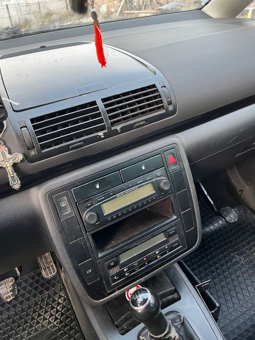 VW Sharan 1.9 110 Cp Tdi 7 locuri 2005 manual consum 6%