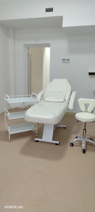 Kushetka etajerka stul