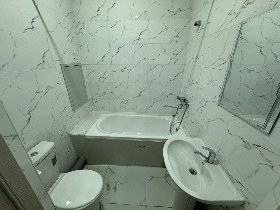 Янги хаёт тумани, Янги дархонда 2 хонали уй оилага арендага берилади.