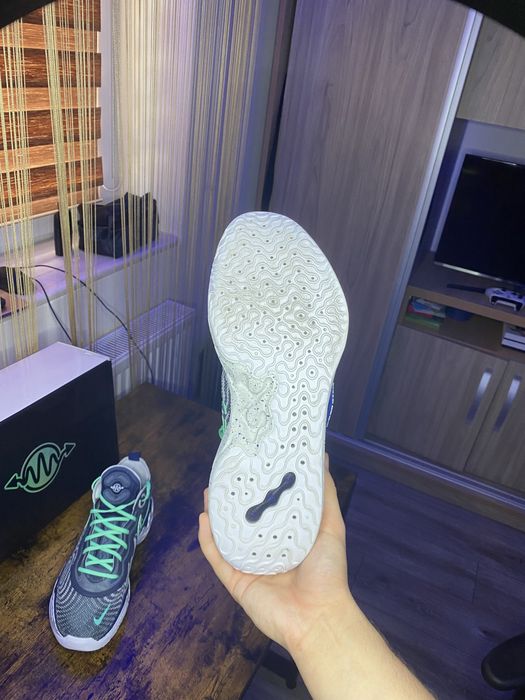 Ghete de baschet nike air zoom g.t. run marimea 44