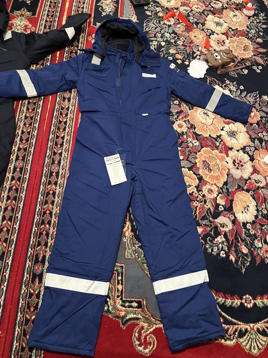 Зимний комбезы куртки обувьи