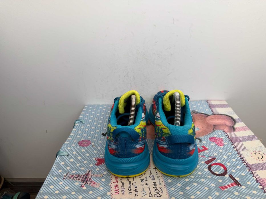 Asics  Gel-Noosa Tri 13''оригинални маратонки 38.5 номер