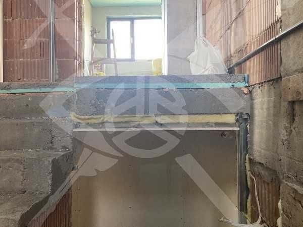 Продава се Къща в Пловдив, Остромила - 380 кв.м за 1048 €/кв.м - Снимка #4