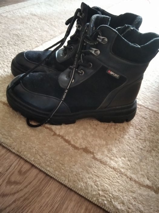 Ботинки р. 40 весна, очень