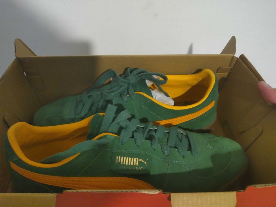 Vând o pereche de adidași Puma Club Suede Leather FS