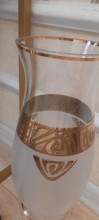 Ваза для цветов высокая