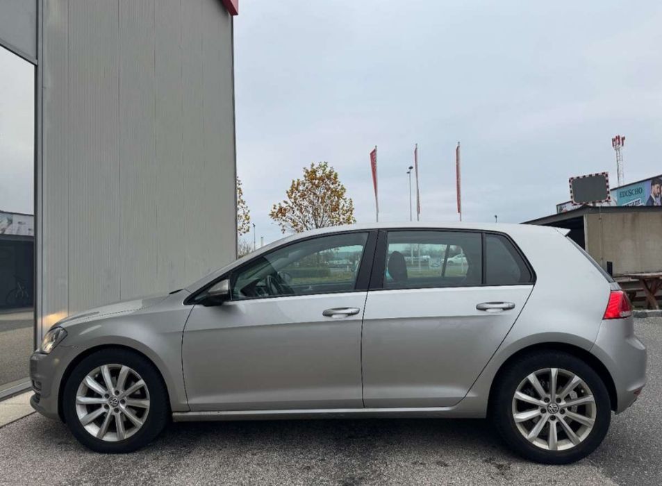 VW Golf 7 1.6 VW Golf 7 1.6 TDI 110 CP EURO 5
2013
226.000 km ab