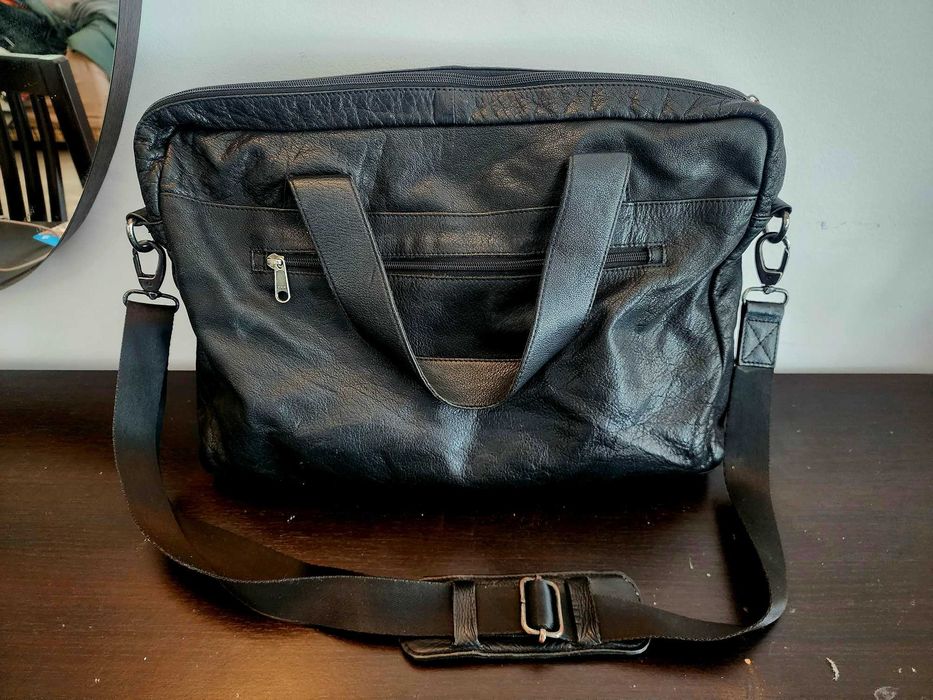 Продавам кожена чанта StiLL естествена кожа.