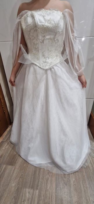 Свадебные платья