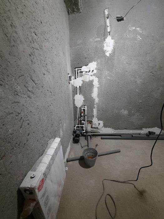 Продам квартиру  новостроек 5 етаж 2 комнатная,