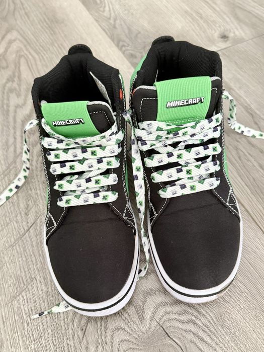 Adidasi cu role Minecraft