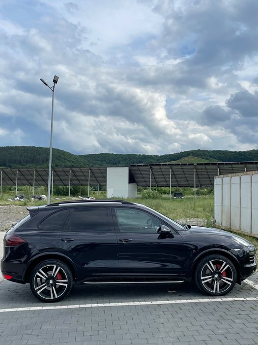Dezmembrez Porsche Cayenne CRC  2010-2013