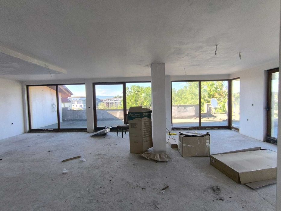 Продава се Многостаен апартамент в к.к. Слънчев бряг - 211 кв.м за 877 €/кв.м - Снимка #2