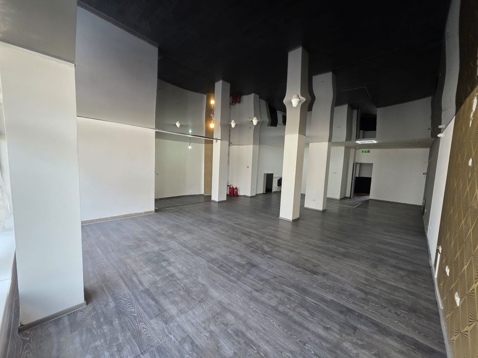 De inchiriat spatiu comercial 120 mp utili Showroom birouri UTA Aurel Vlaicu Arad