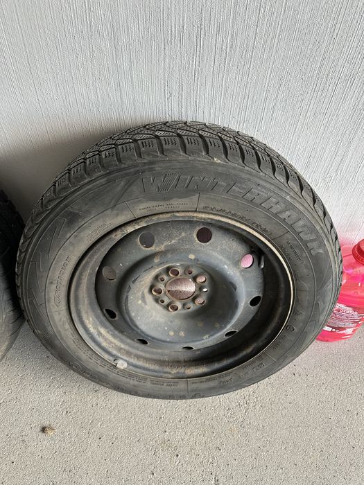 Зимни гуми 195/65/15 (Firestone/Continental) с джанти 15 цола