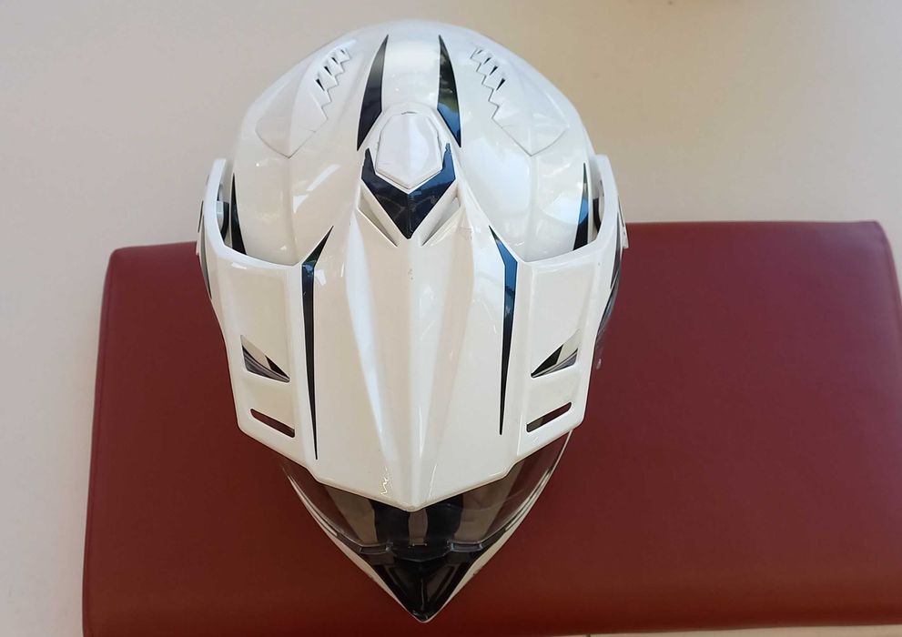 Каска Airoh Commander