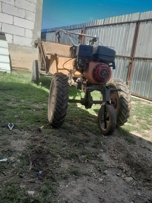 Vând motocultor 8cp