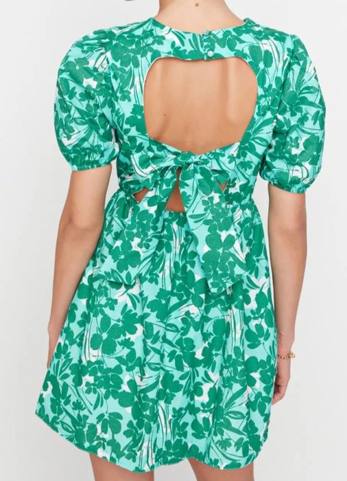 Нова кокетна дамска рокля намаление