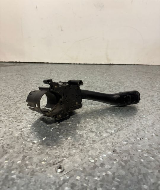 Maneta semnalizare Volkswagen VW Golf a 4-a generatie