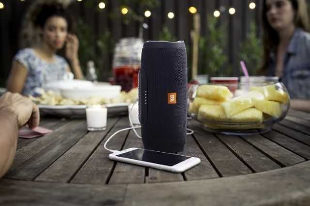 НОВА блутут преносима колонка JBL Charge 3 водоустойчива 20W 6000mAh