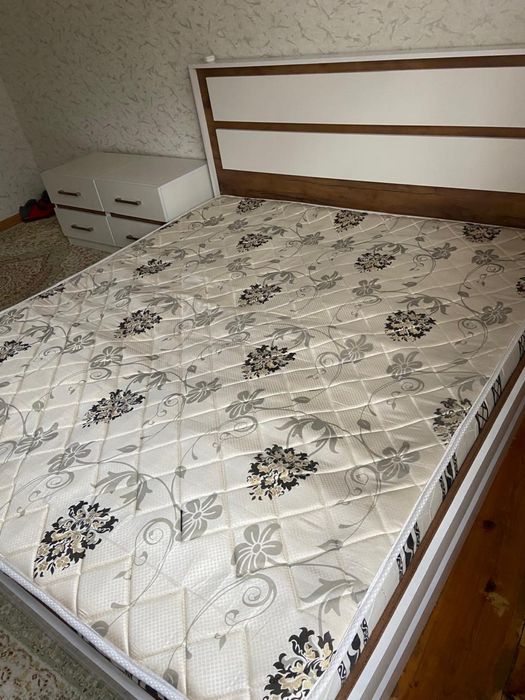 Кровать двухспалька продоется состояние нормальный