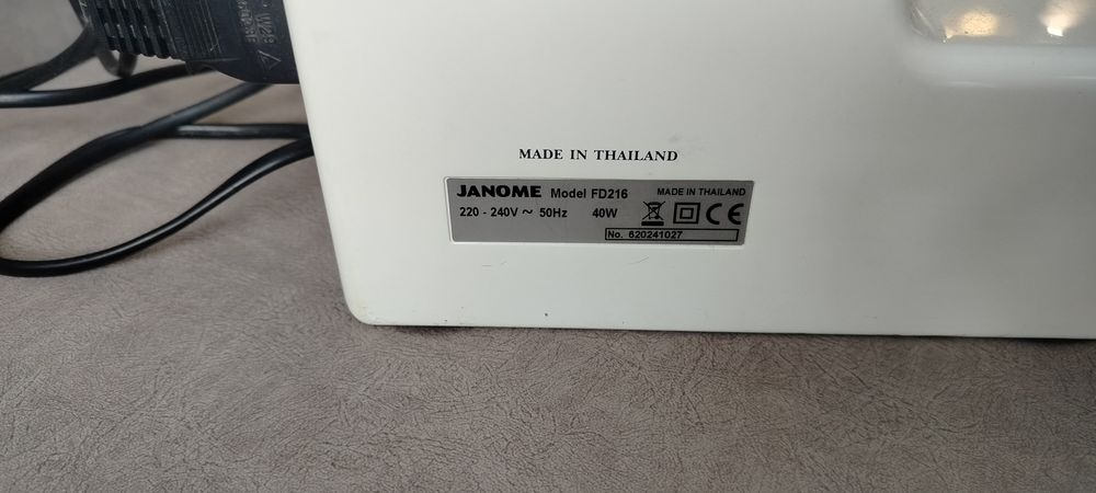 Швейный машинка JANOME