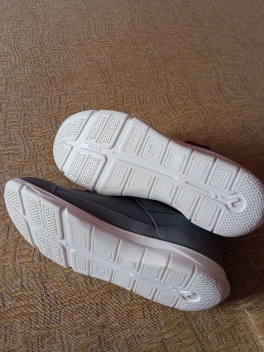 Маратонки с лепки на Decathlon 39 номер-нови