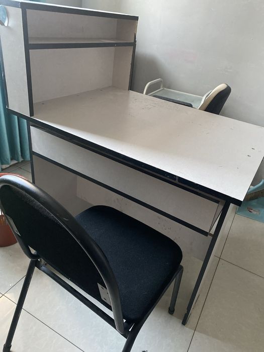 Продам маникюрные столики