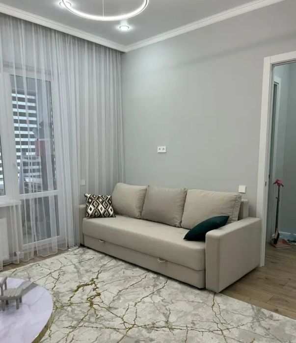 Ойбек метро  аренда квартира.