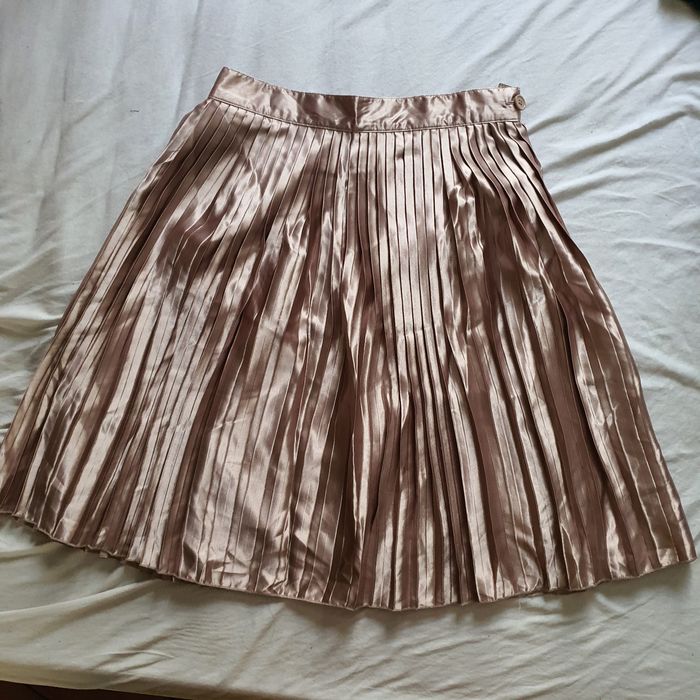 Fusta plisata din saten