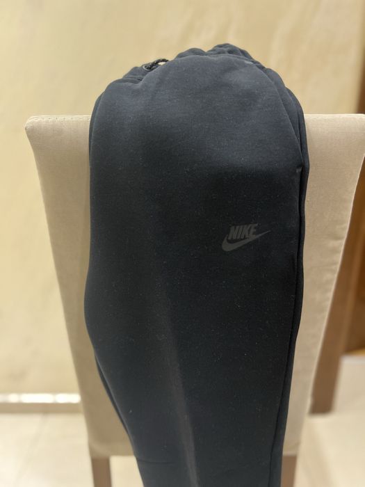 Nike tech черен за момиче