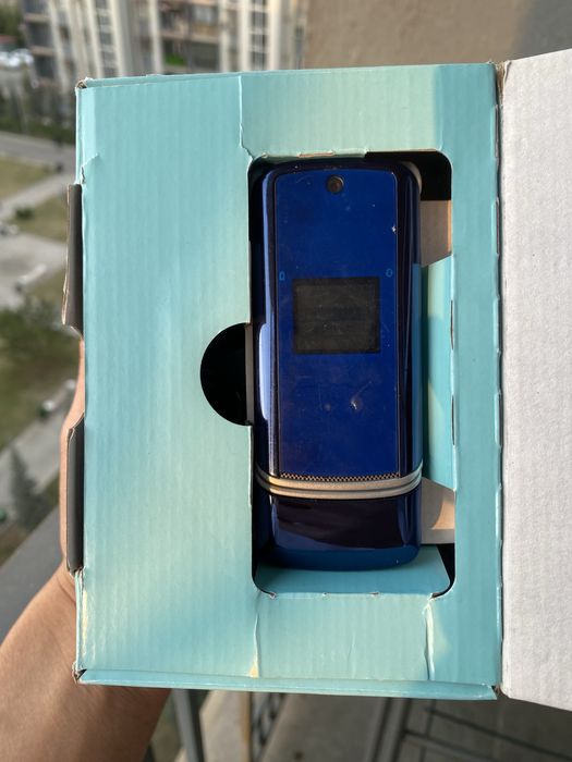 Motorolla k1 yangi naushnik zarachiklar bor