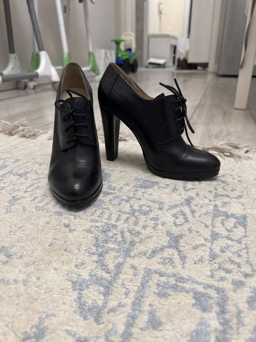 Продам ботильоны. 37 р.