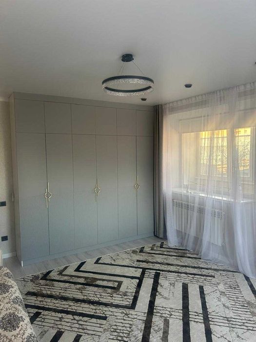 Продам супер евро двухкомнатная в центре!