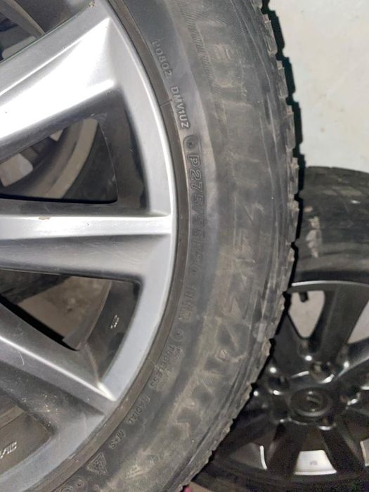 Продам шины с дисками 275/55/20